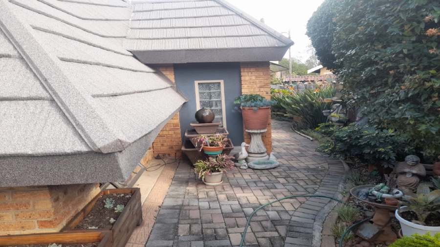 4 Bedroom Property for Sale in Vaalpark Free State